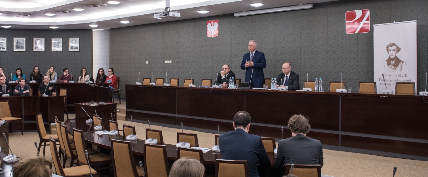 Les orages autour de la révision constitutionnelle hongroise – conférence du Prof. László Trócsányi à l’Université de Lodz